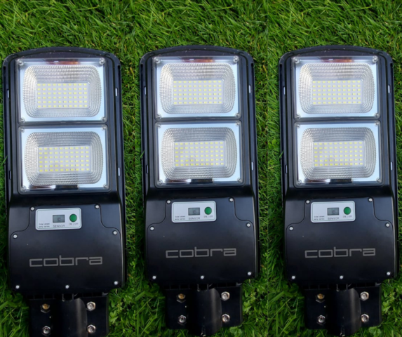 Solenergi MegaLight™️ - 60W Solcellegadelampe med høj lysstyrke på 6000 lumen
